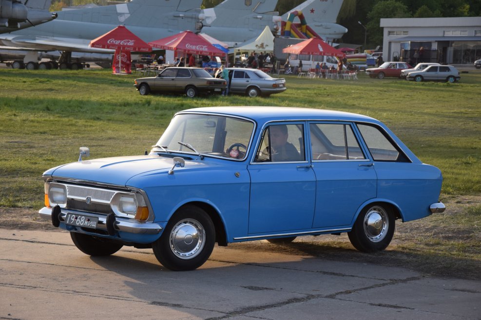ИЖ-2125 «Ко́мби»