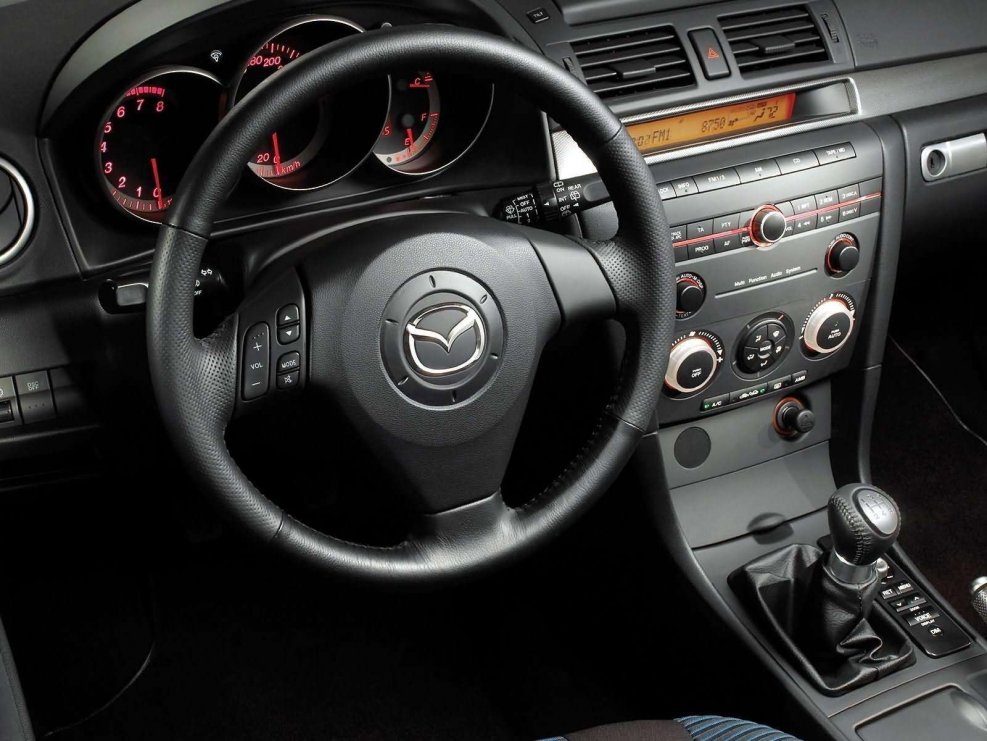 Мазда 3 2007 1.6 салон