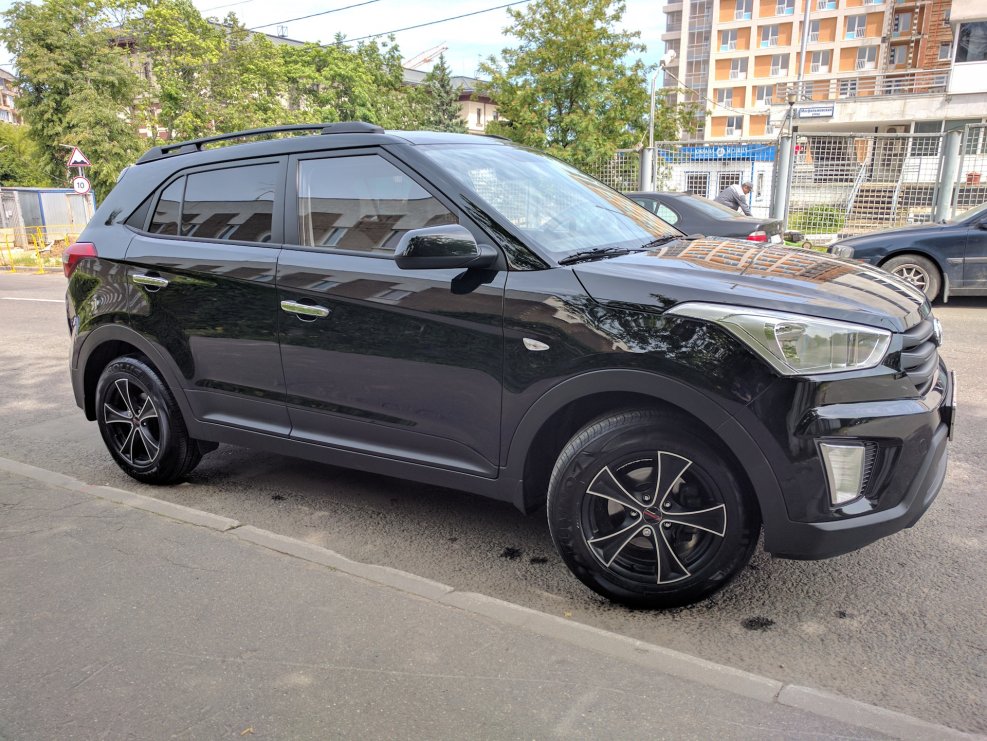 Hyundai Creta черная r18