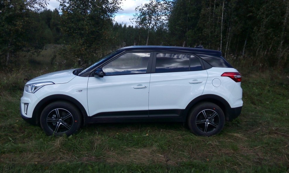 Hyundai Creta белая с черной крышей
