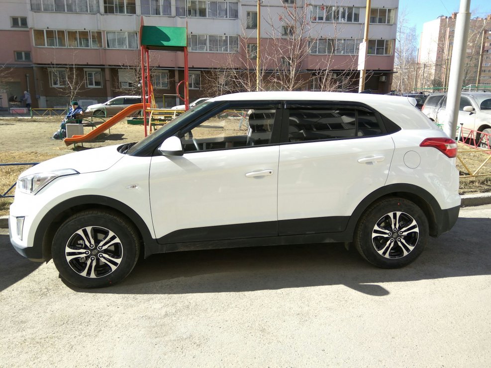 Hyundai Creta черная r18