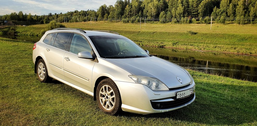 Renault Laguna универсал 2010