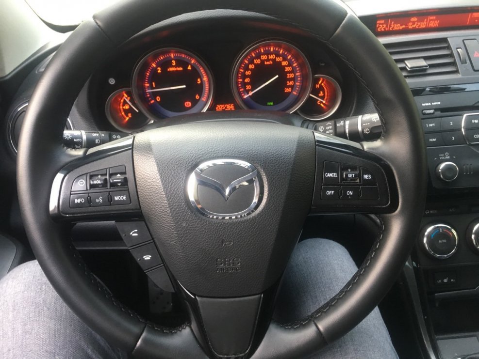 Mazda 6 руль