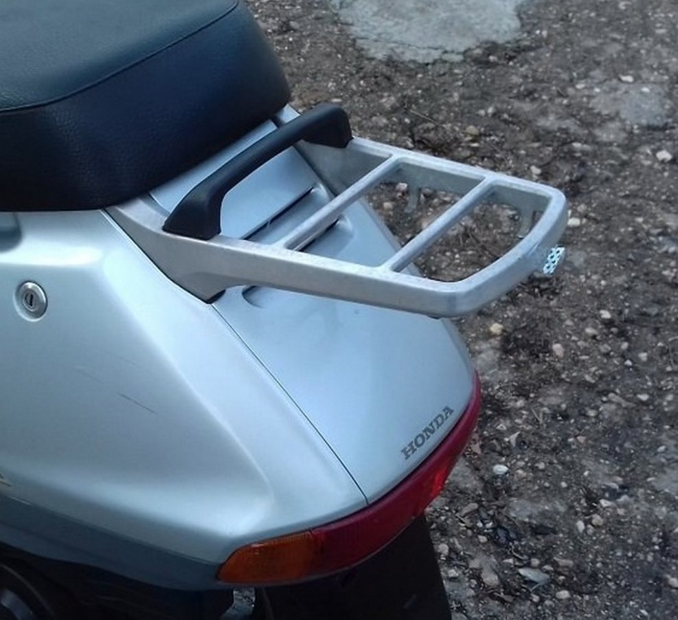 Карбюратор Honda lead 90