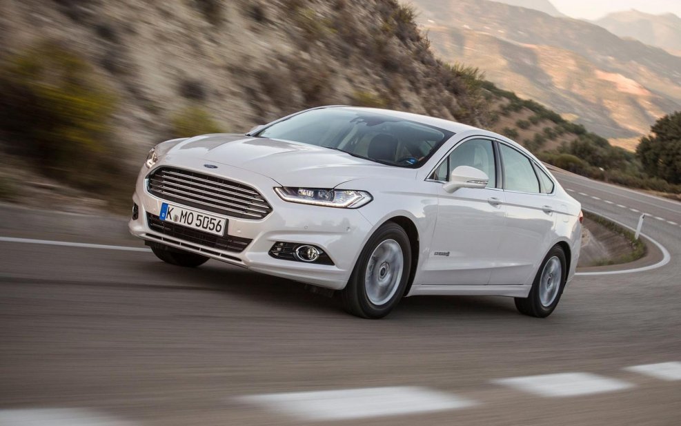 Ford Mondeo III седан (2000-2007)