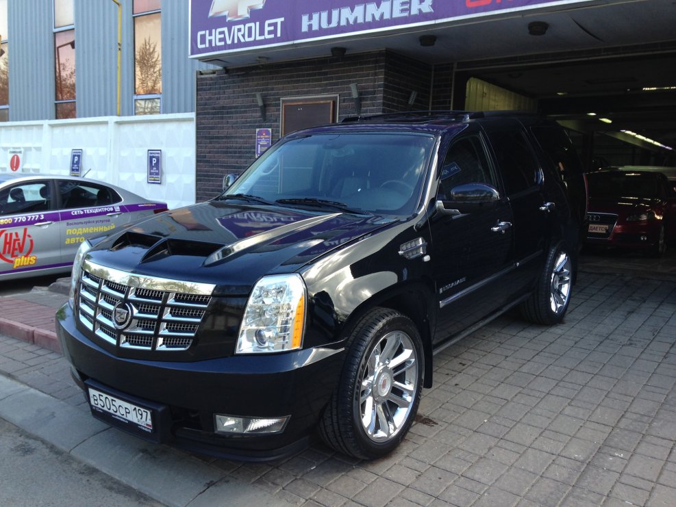 Cadillac Escalade 3