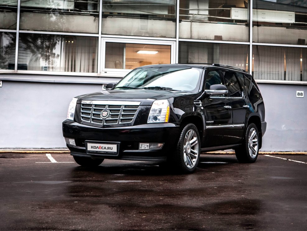 Кадиллак Escalade 3