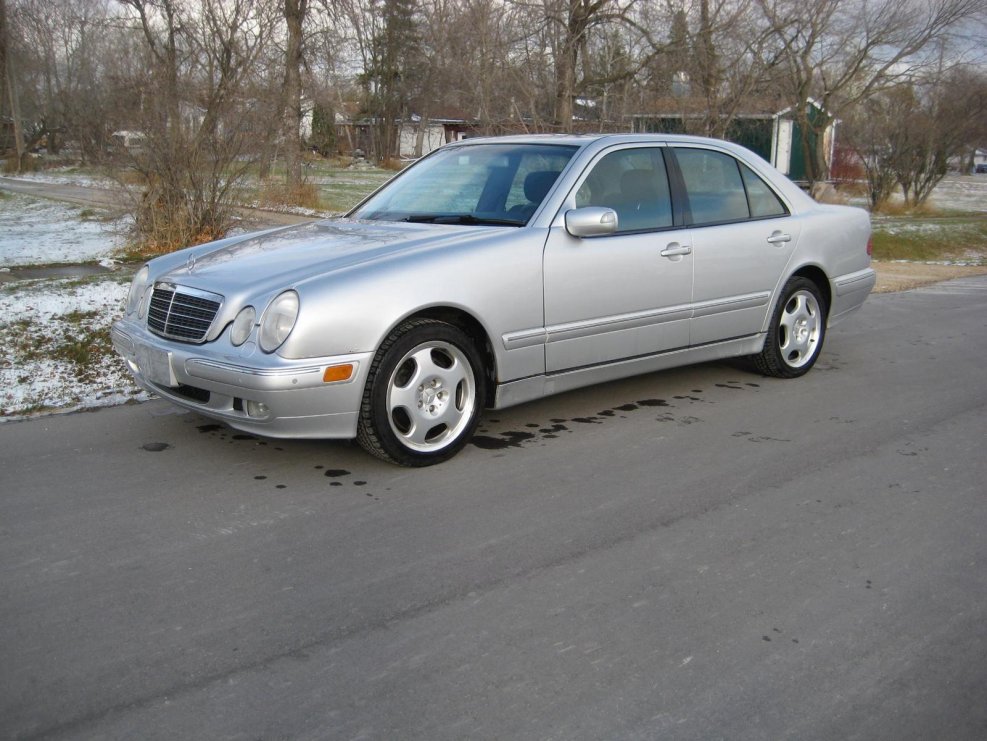 Мерседес е 430 2001