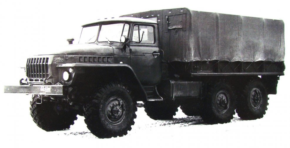ЗИЛ 131 И КАМАЗ 4310