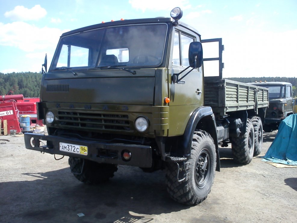 Урал 4320 и КАМАЗ 4310