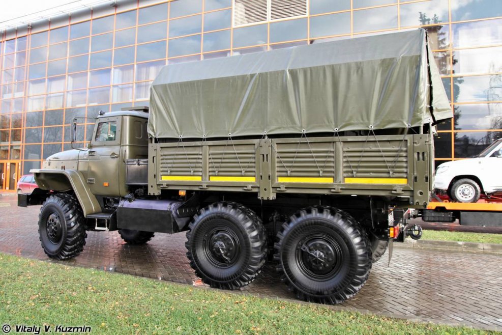 Бортовой Урал 4320 8х8