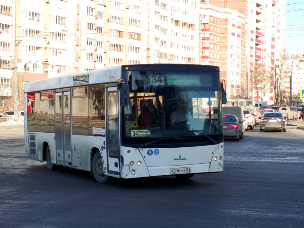 МАЗ 206 салон