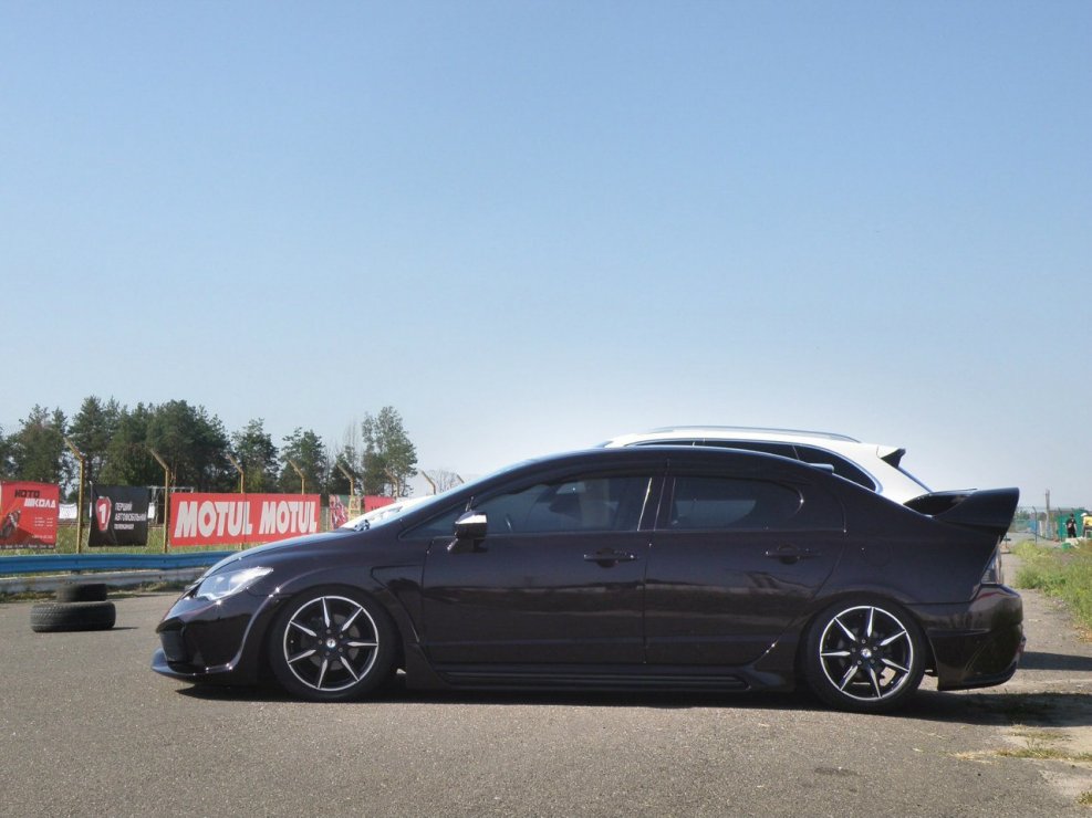 R15 Цивик 4д