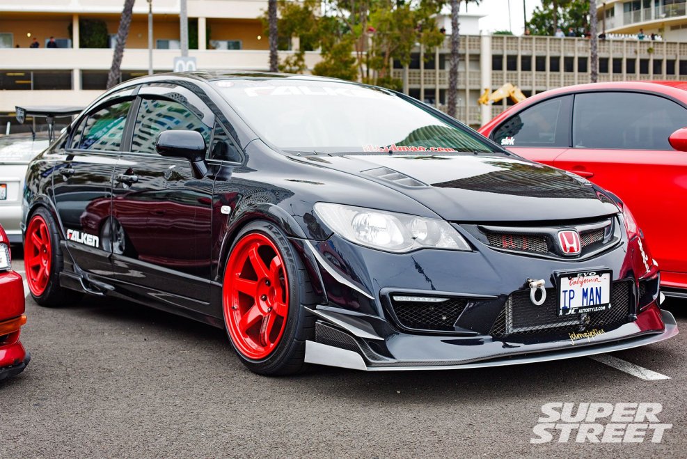 Honda Civic 8 седан в обвесе