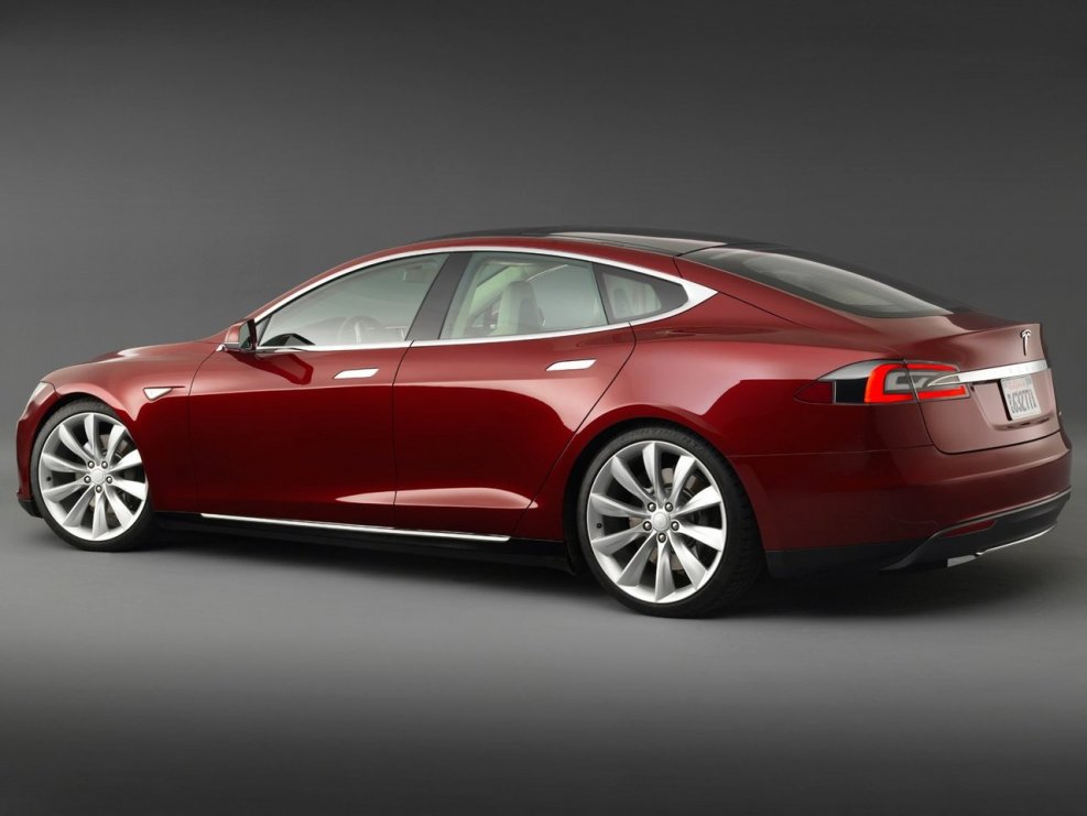 Tesla седан model s