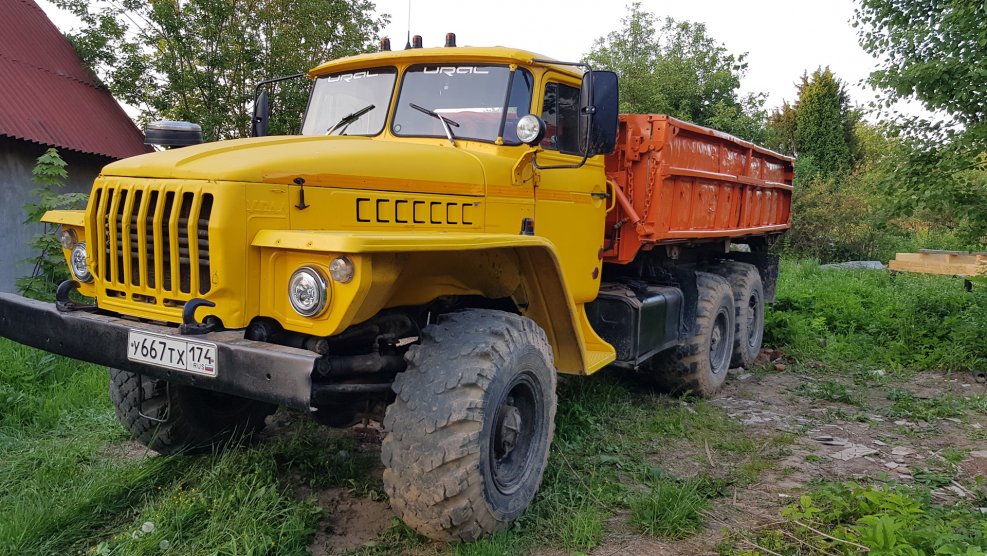 Урал 5557 самосвал сельхозник