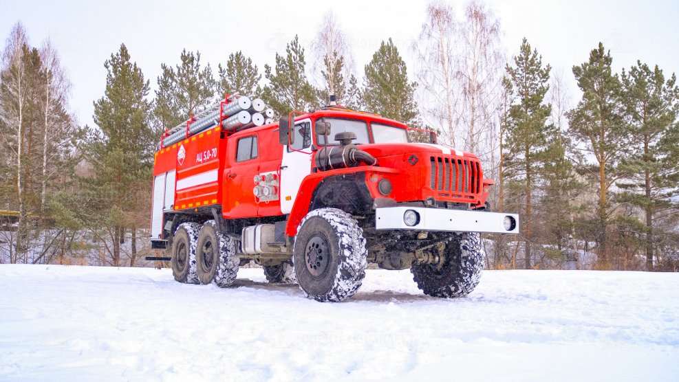Урал 5557 пожарная автоцистерна