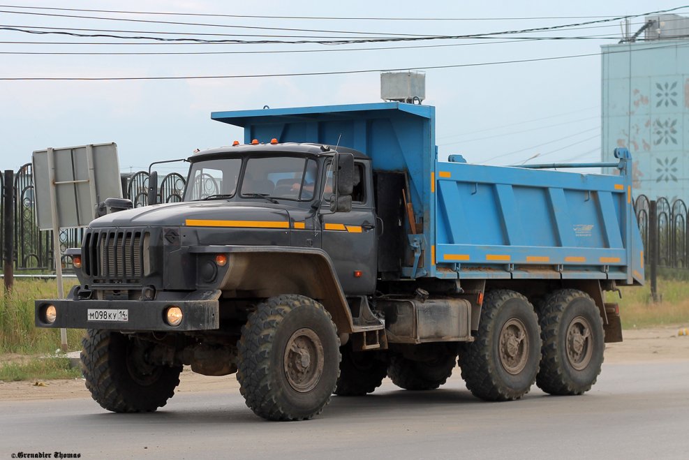 Урал 4320 сельхозник