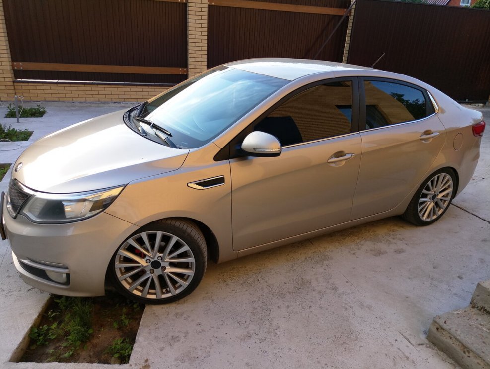 Kia Rio на 18 дисках