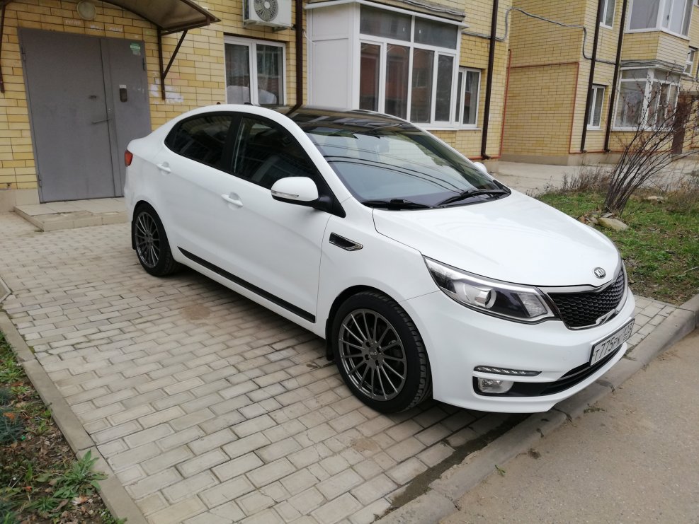 Kia Rio 2015 диски r16 черные