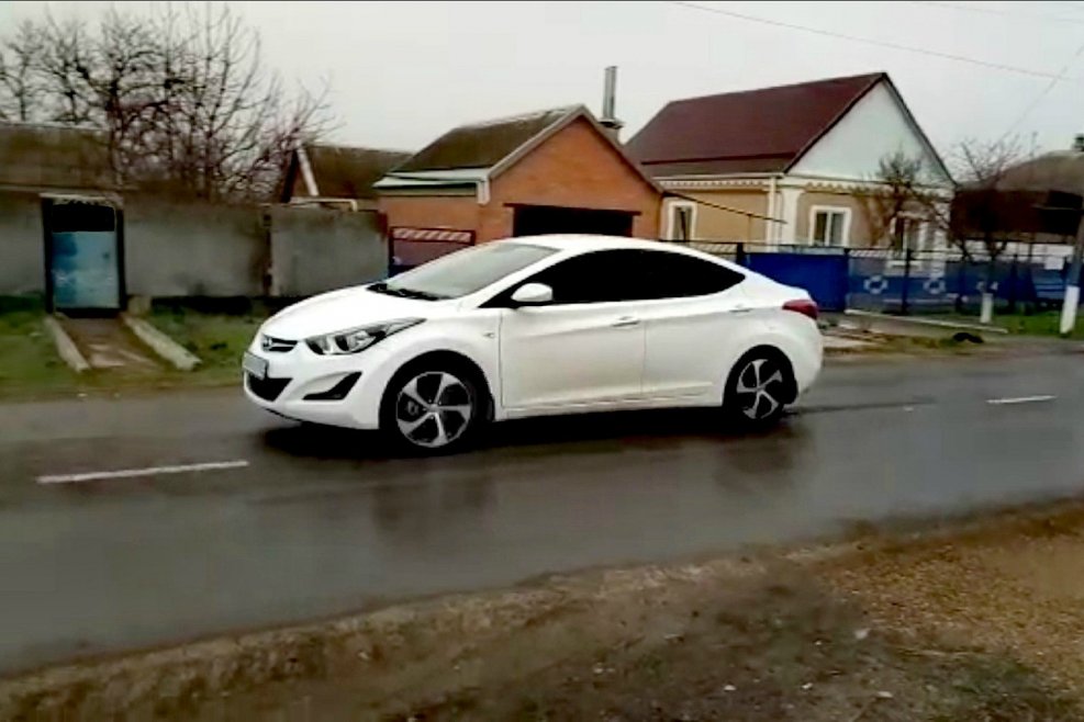 Hyundai Elantra на дисках r17