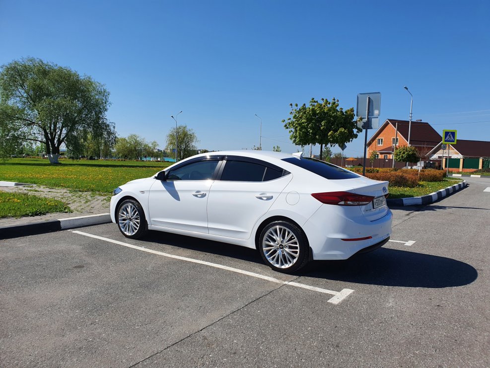 Hyundai Elantra r18
