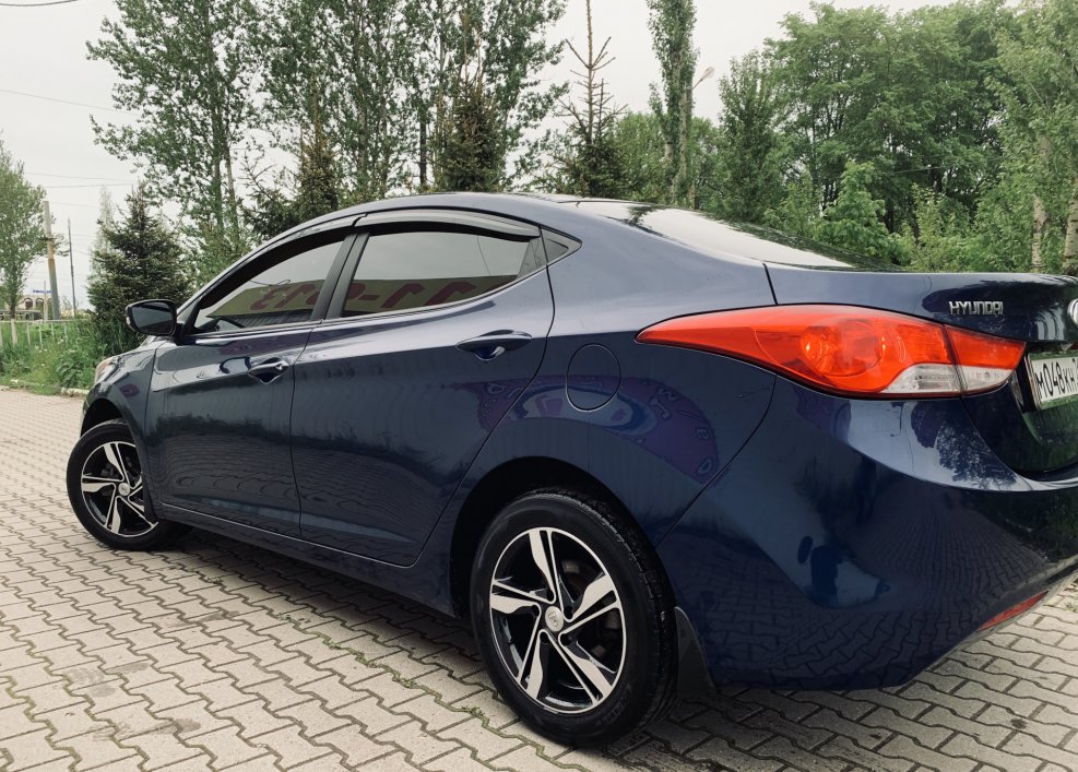 Hyundai Elantra 5g