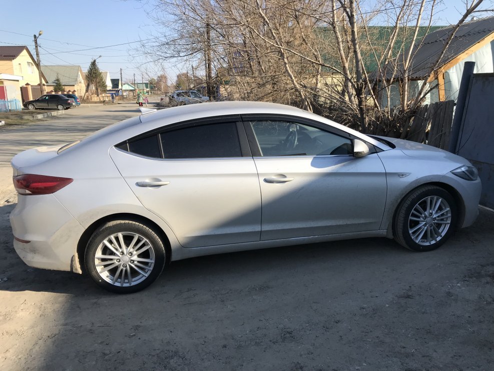 Hyundai Elantra r17