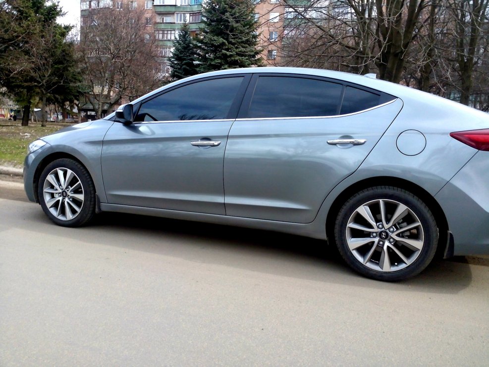 Hyundai Elantra на дисках r17