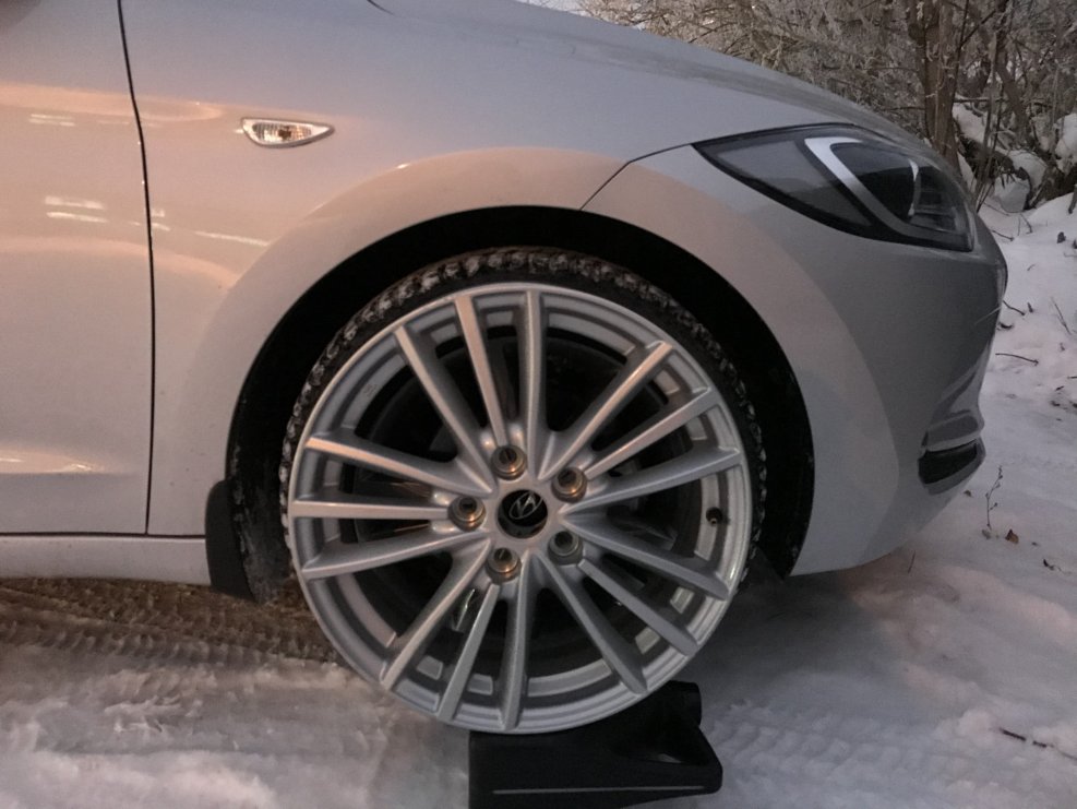 Hyundai Elantra ad на дисках r17