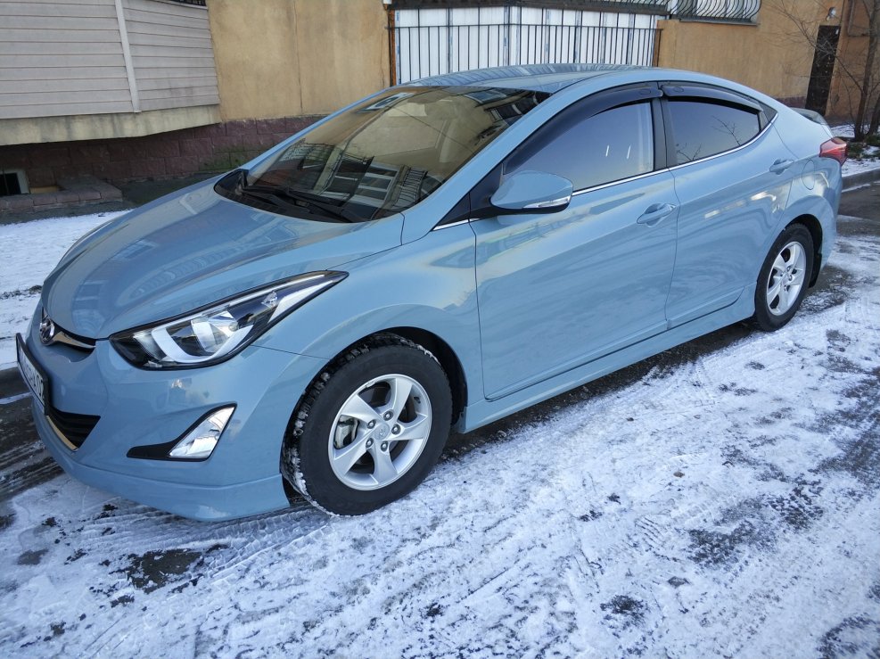 Hyundai Elantra 5