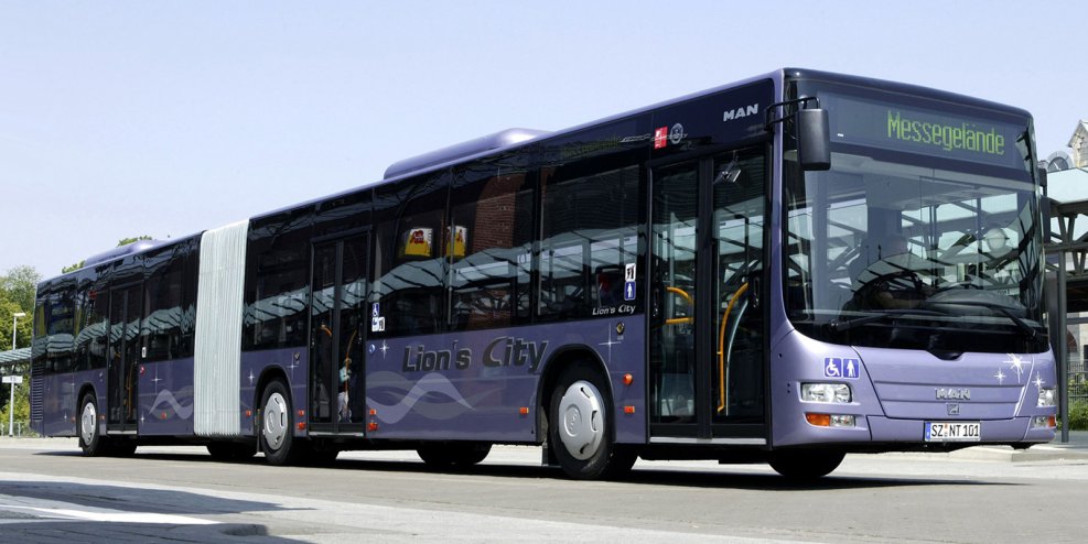 Man Lion City 18e