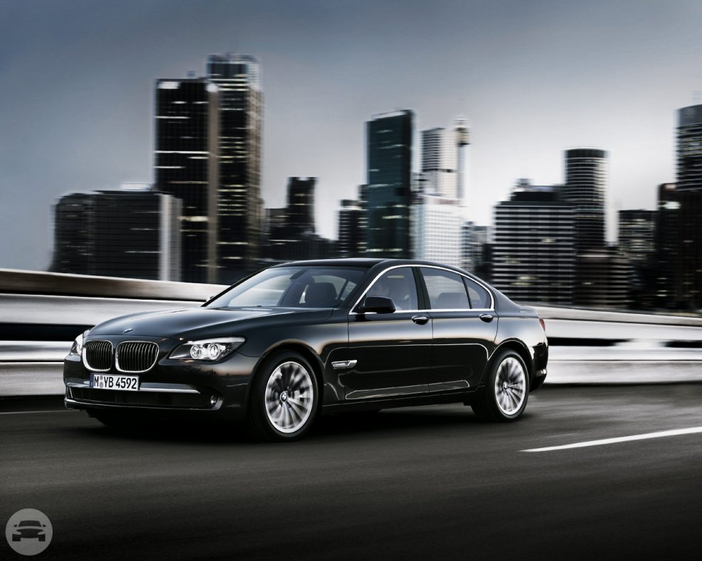 BMW седан 7 серии
