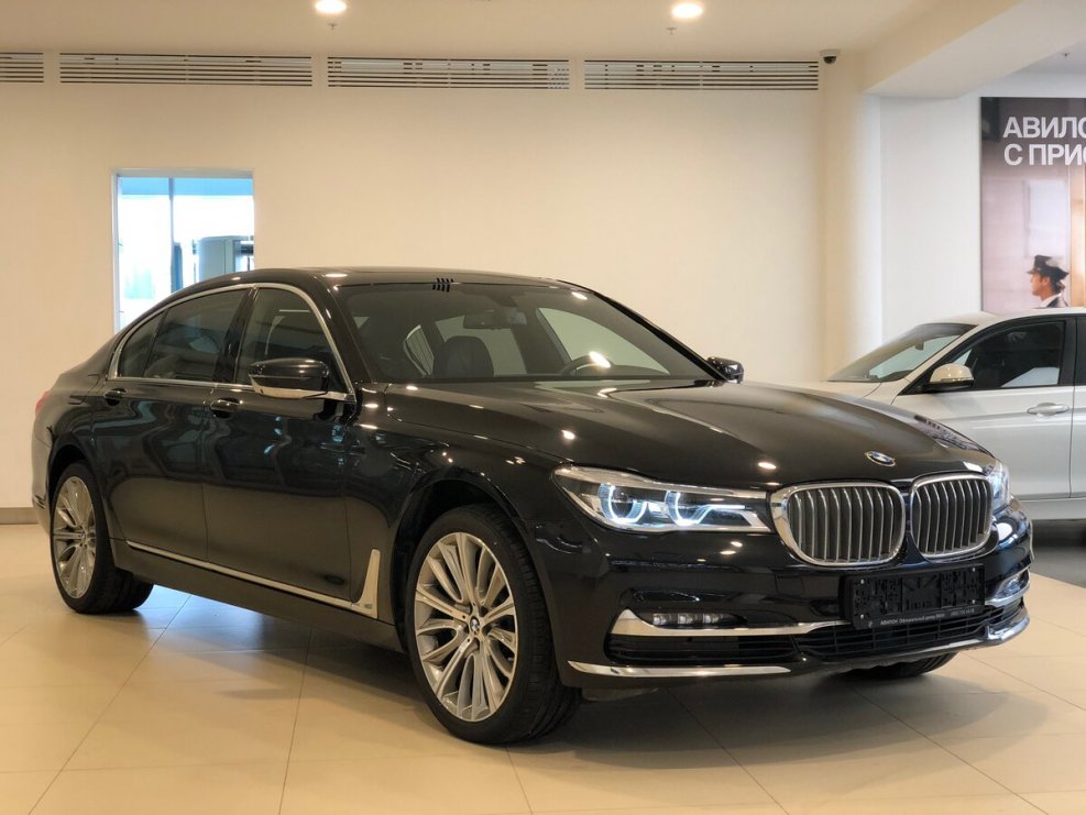 BMW седан 7 серии