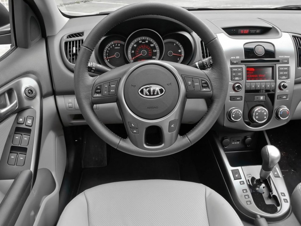 Kia Forte 2010 салон
