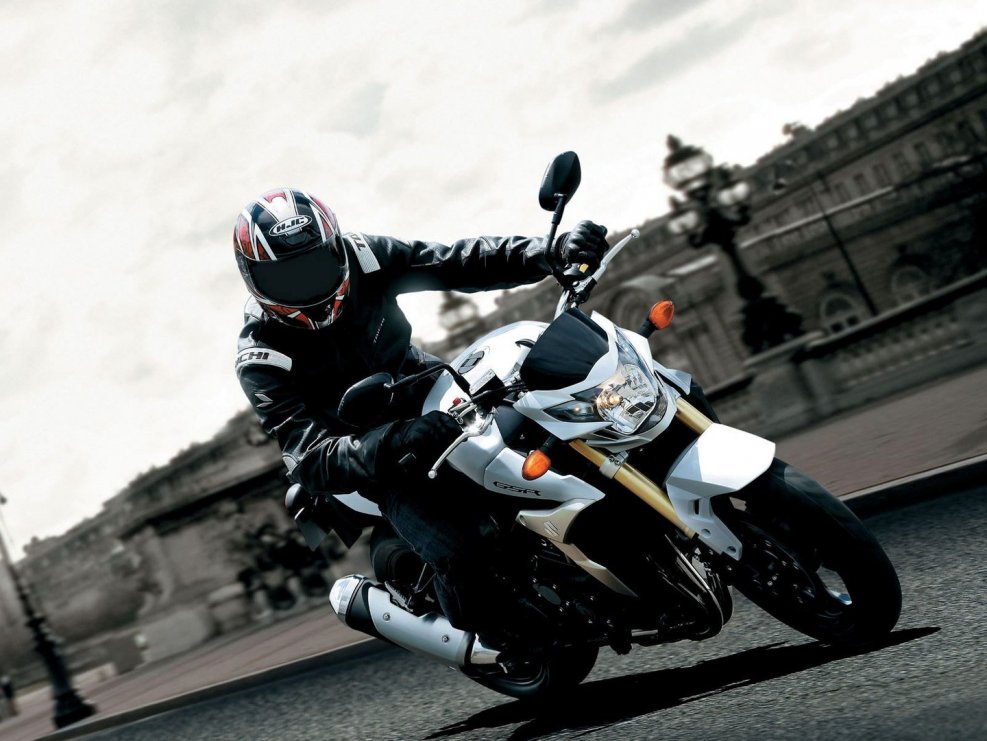 Suzuki GSR 400 обои
