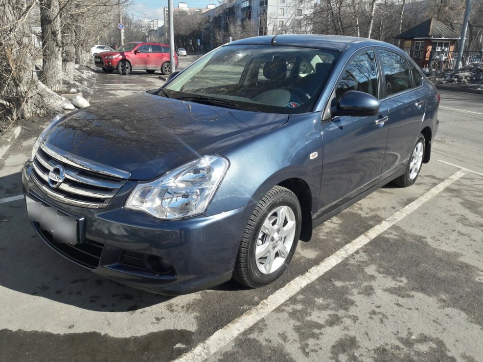 Nissan Almera белый 2013