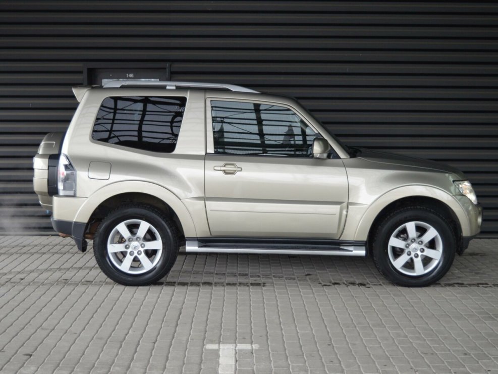 Mitsubishi Pajero 4 3 дверный