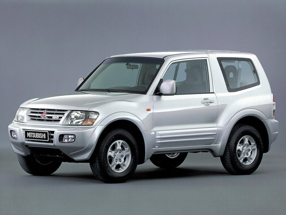Mitsubishi Pajero 3-двери 2000
