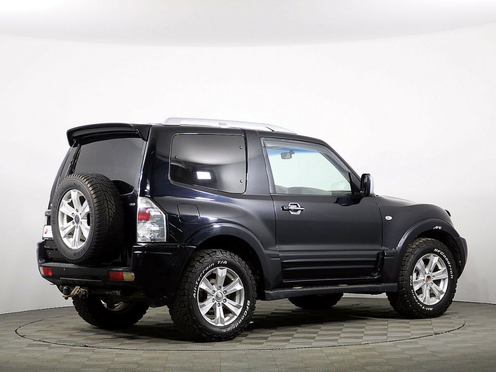 Mitsubishi Pajero 3