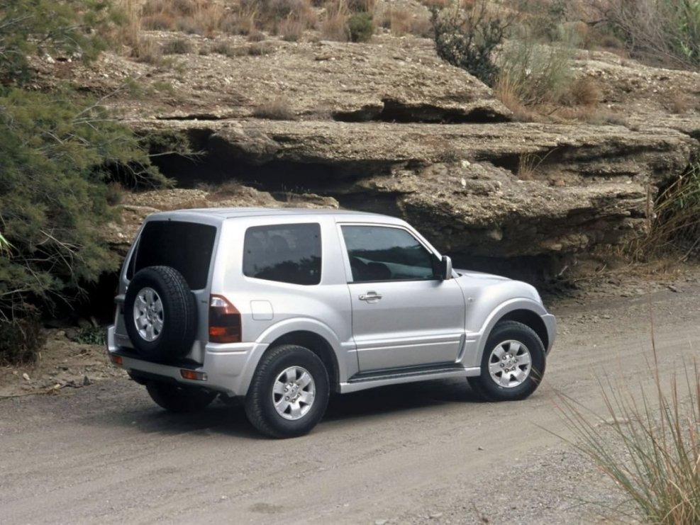 Mitsubishi Pajero 2003-2006