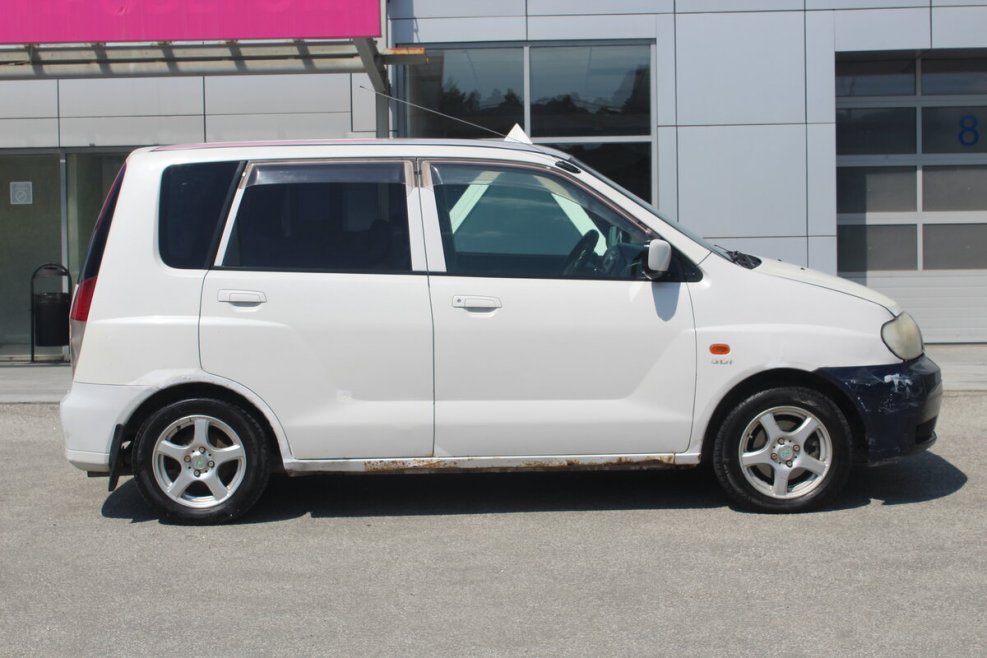 Mitsubishi Dingo 1999