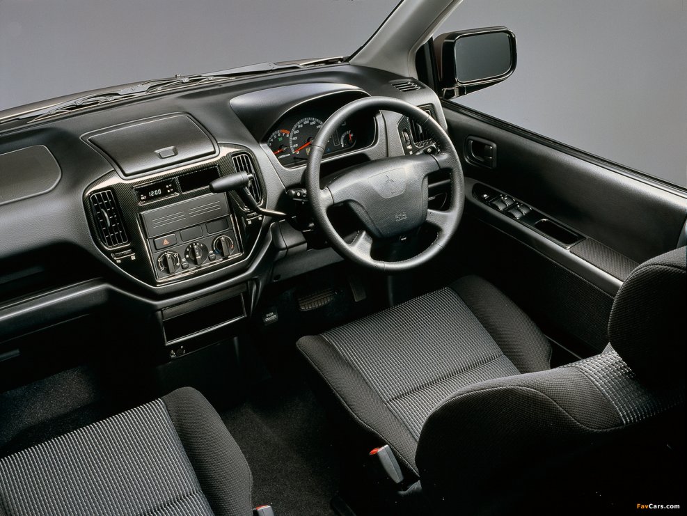 Mitsubishi Mirage Dingo