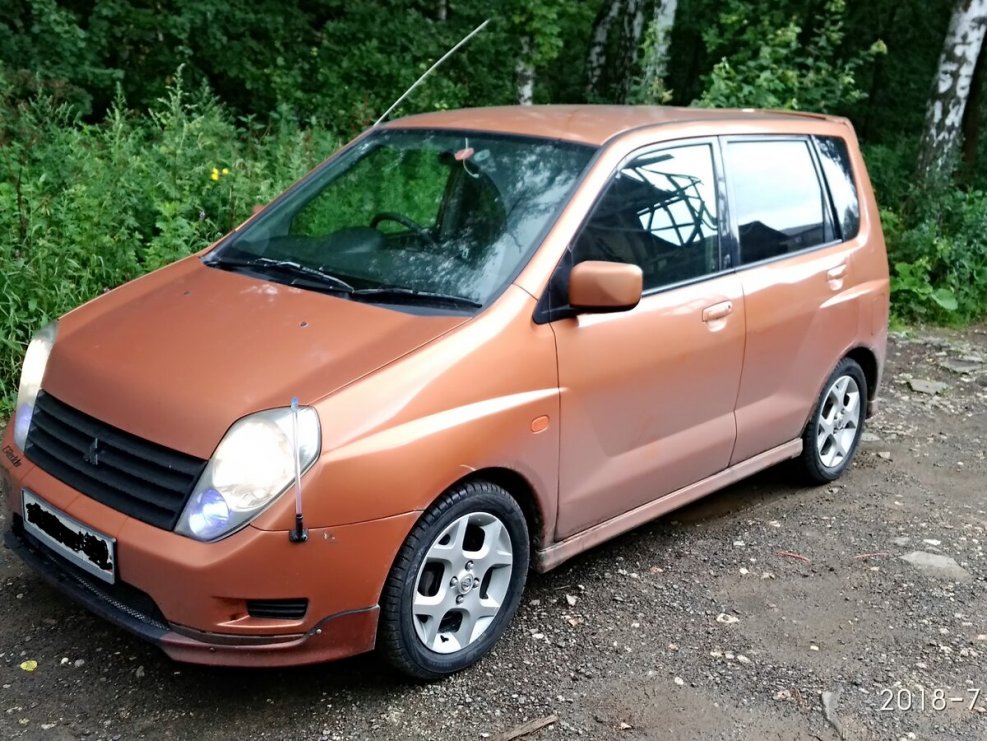 Mitsubishi Mirage Dingo