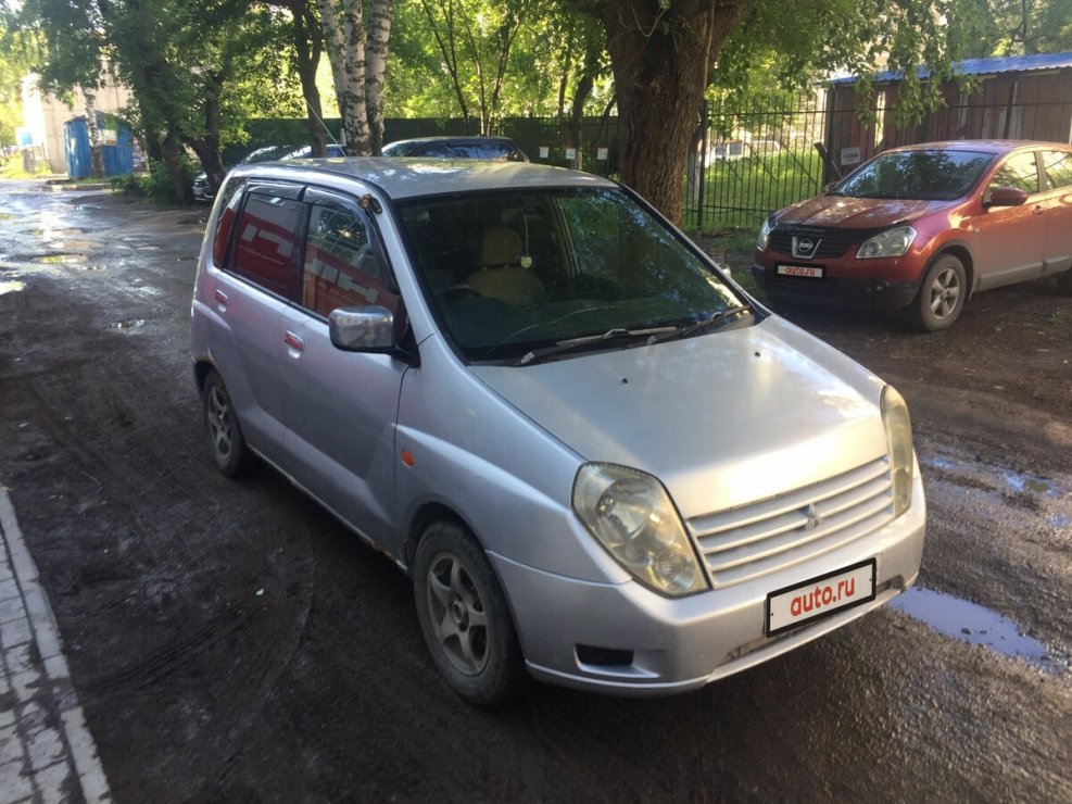 Мицубиси Мираж Динго 2001