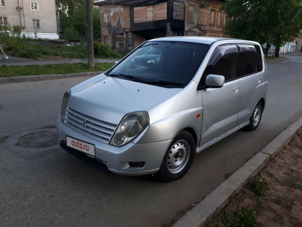 Mitsubishi Mirage Dingo