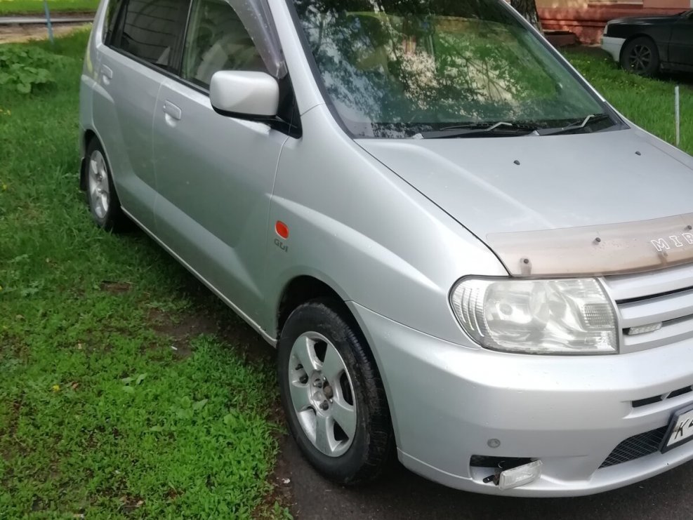 Мицубиси Мираж Динго 2001