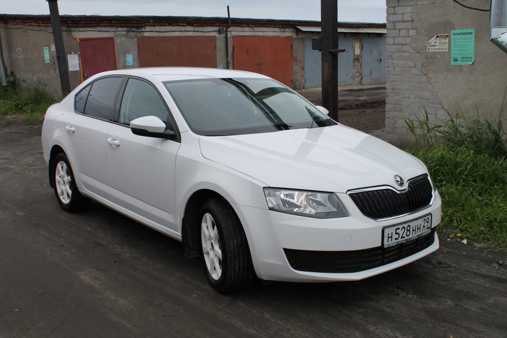 Skoda белая
