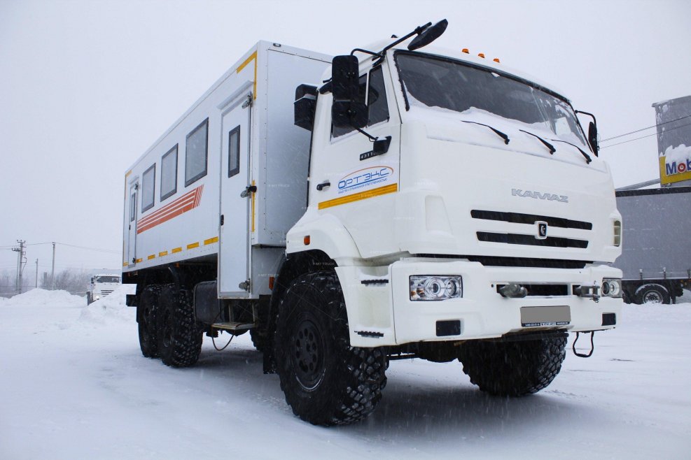 КАМАЗ 43118 вахтовый автобус