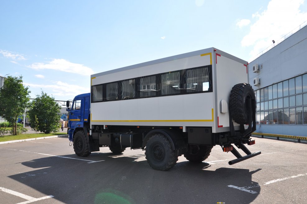 КАМАЗ 43502 вахтовый автобус